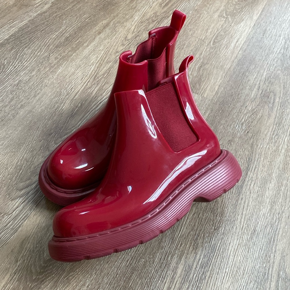 Melissa  Step jelly boots size 8 us